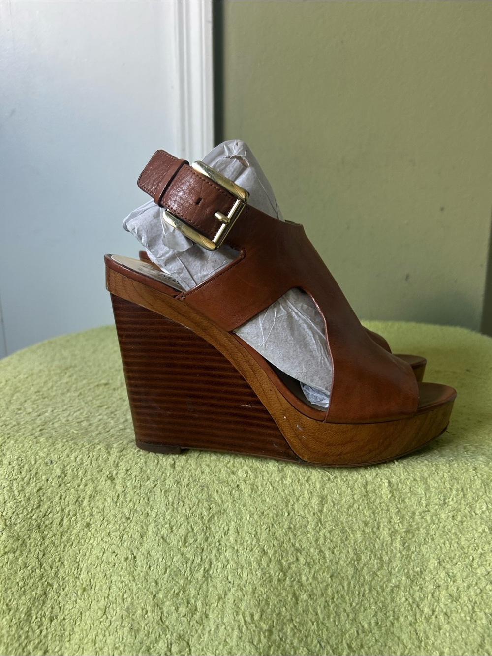 Michael Kors Cognac Leather Platform Wedge Sandals with Gold Buckle - Picture 5 of 11